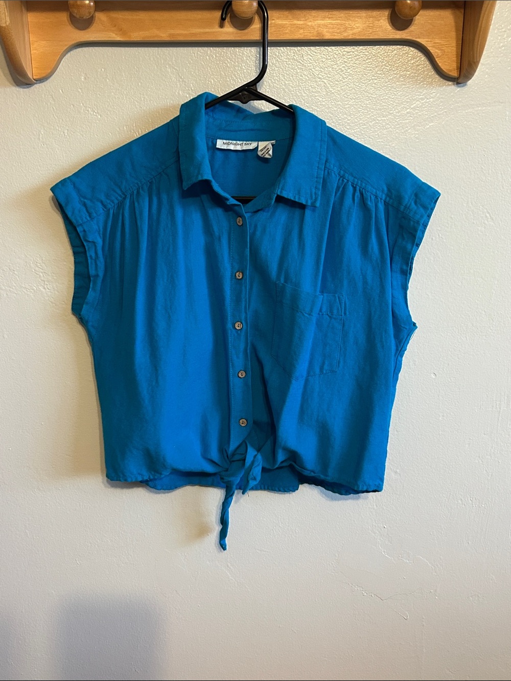 Vintage-Inspired Teal Tie-Front Button Down Shirt